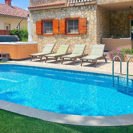 Holiday Home Mikac - MLK136 Dobrinj Zewnętrze zdjęcie