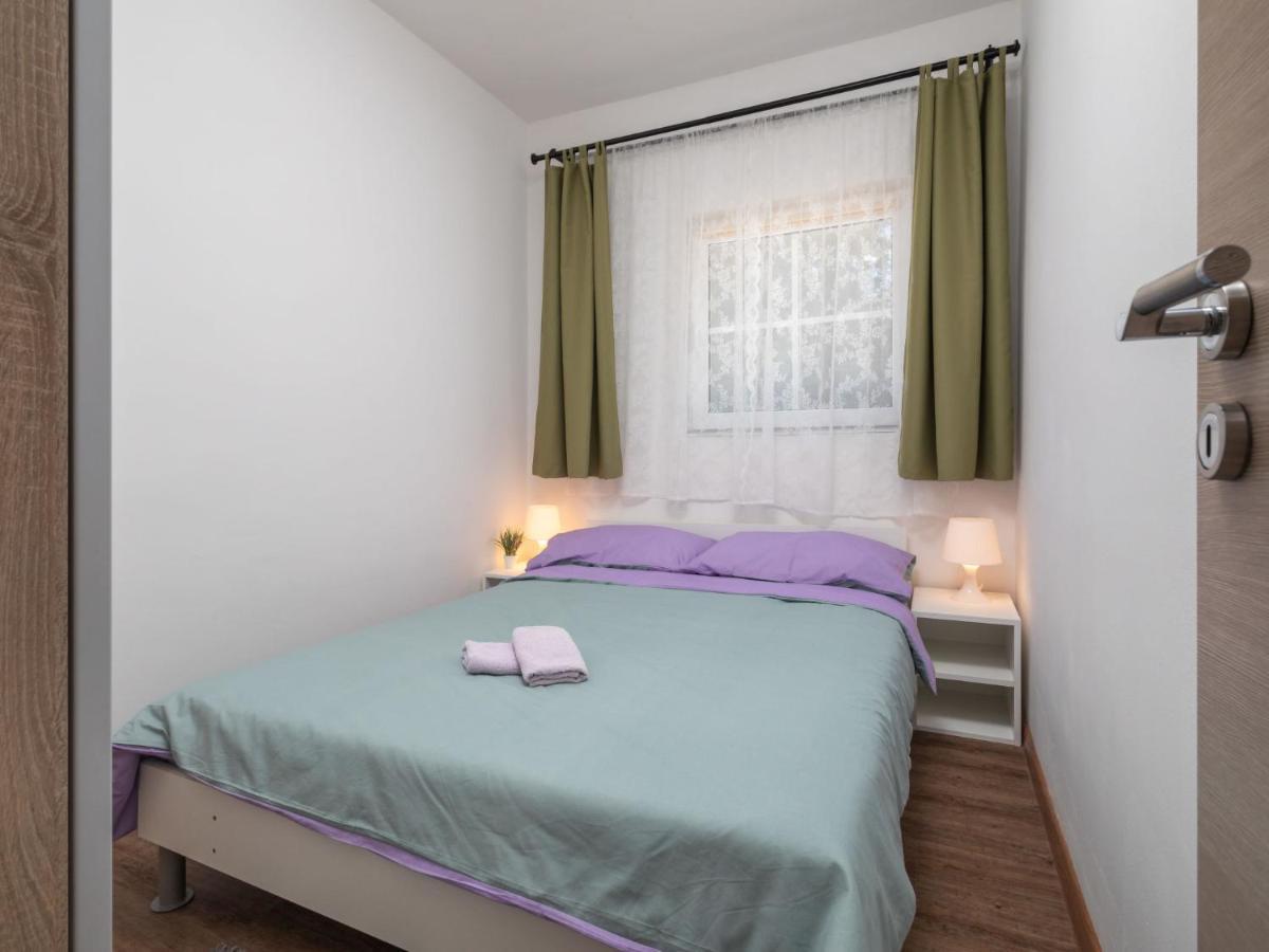 Holiday Home Mikac - MLK136 Dobrinj Zewnętrze zdjęcie