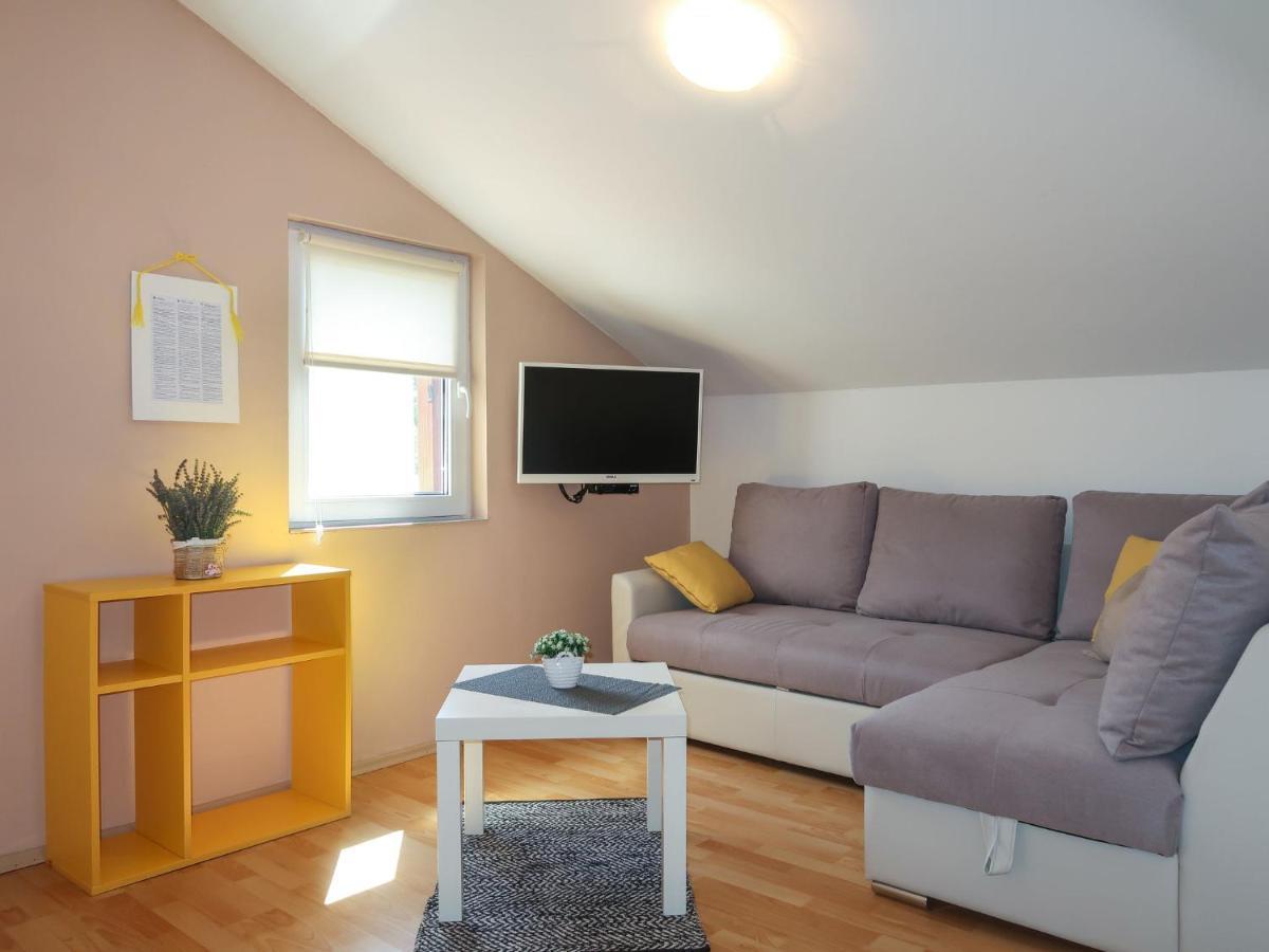 Holiday Home Mikac - MLK136 Dobrinj Zewnętrze zdjęcie