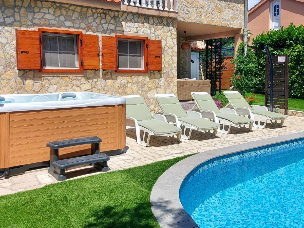 Holiday Home Mikac - MLK136 Dobrinj Zewnętrze zdjęcie